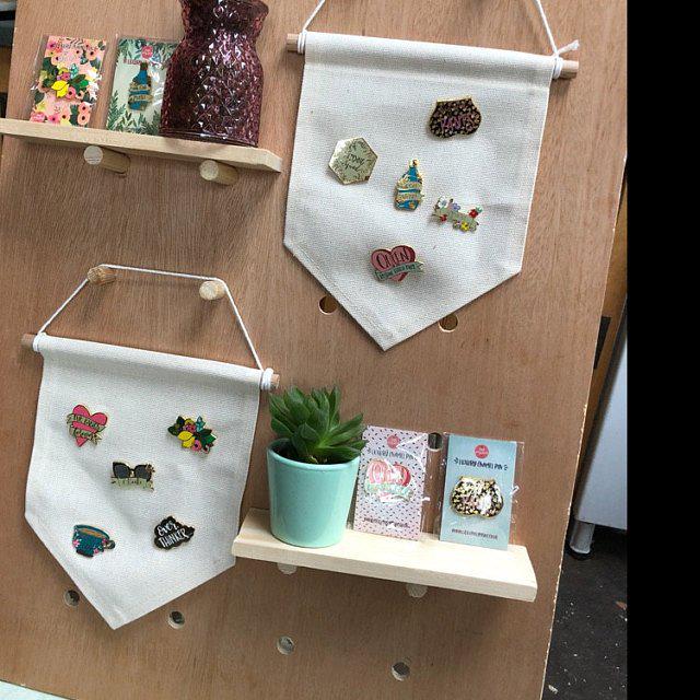 Дисплей Вымпел Баннер Эмалированный Нагрудный Значок Обычный Пустой Холст Вымпел Баннер Флаг