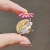 Oil Drop Painted Enamel Small Daisy Hedgehog Brooch Personalized High Value Animal Badge Pin Sweater Jacket Accessories
