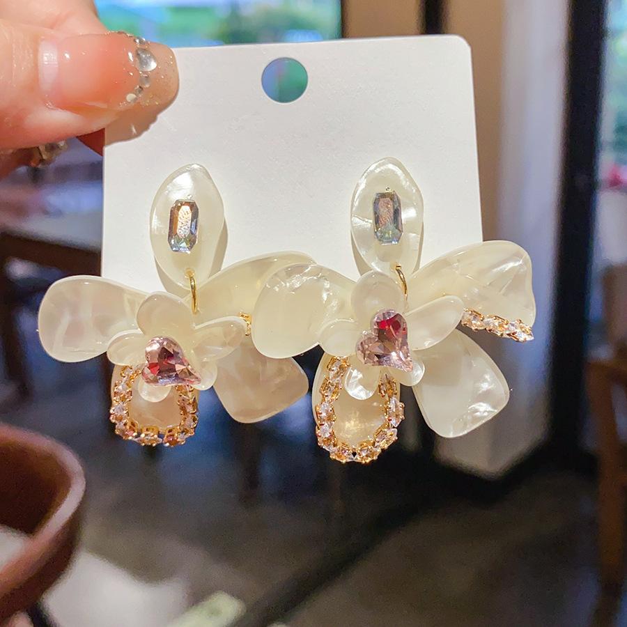 Silver Needle with Diamonds Flower Stripes Pearl Stud Earrings Medieval Vintage Retro Earrings Light Luxury Niche Earrings