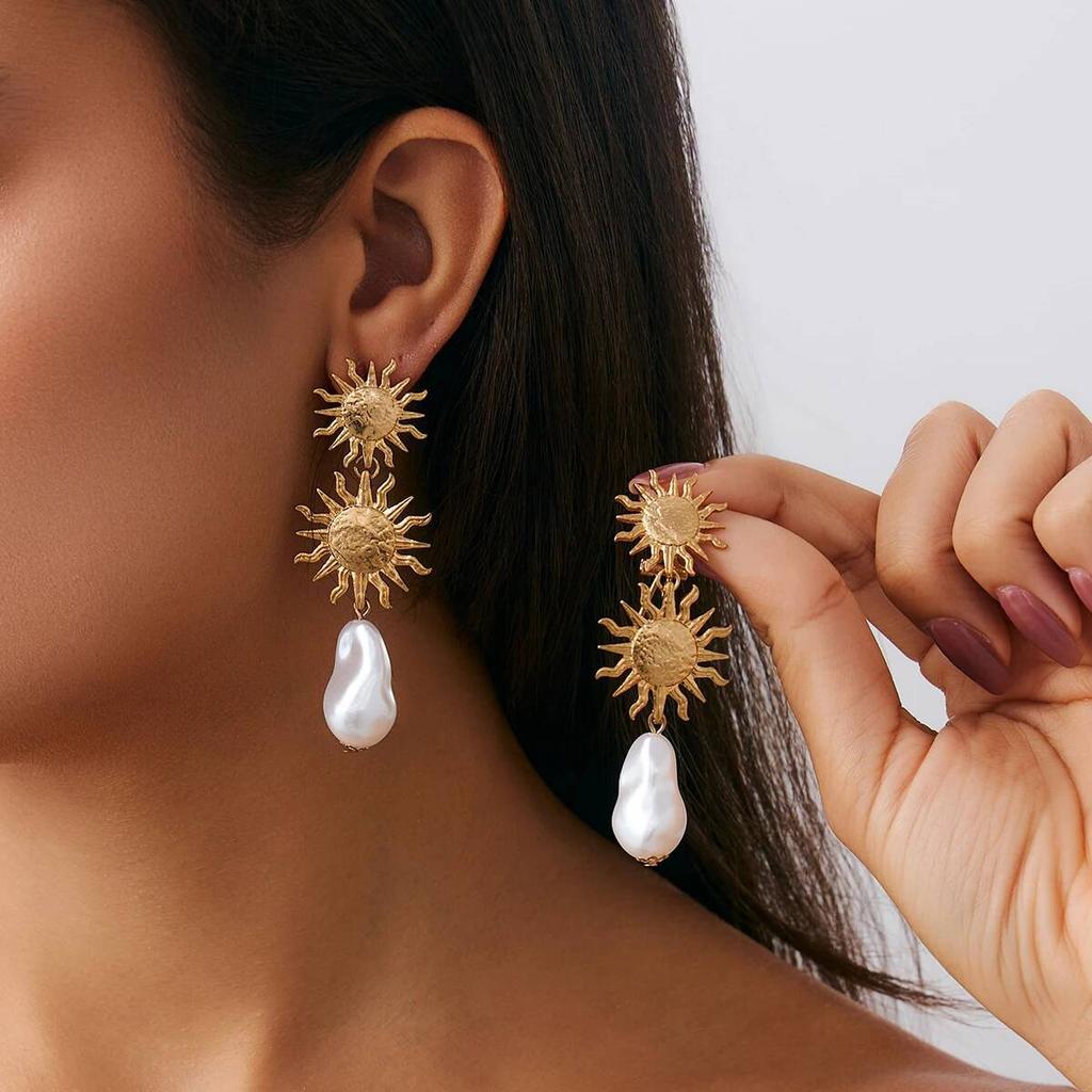 Salircon Vintage Gold Color Sunflower Pendant Earrings for Women 2026 Luxury Imitation Pearl Earring Fashion Party Jewelry Gift