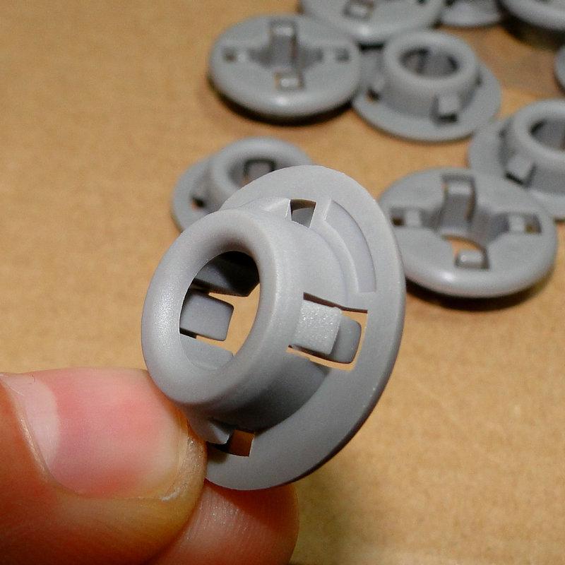 Пряжка фиксатора упора капота Toyota RAV4 и Corolla (90080-48064, 90480-15034)