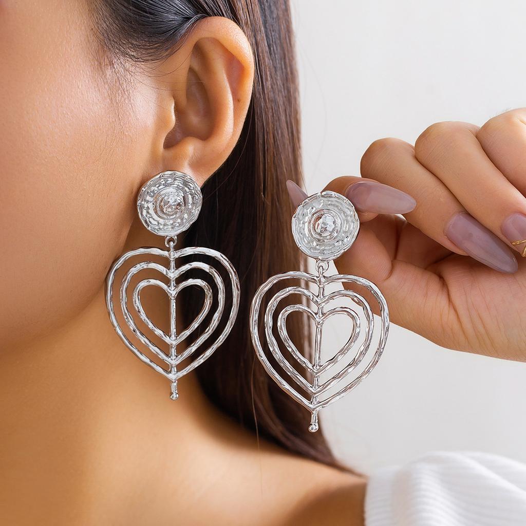 Wind Liquid Love-Shaped Fringed Stud Earrings Female, Creative Splicing Lava Earrings Ear Jewelry