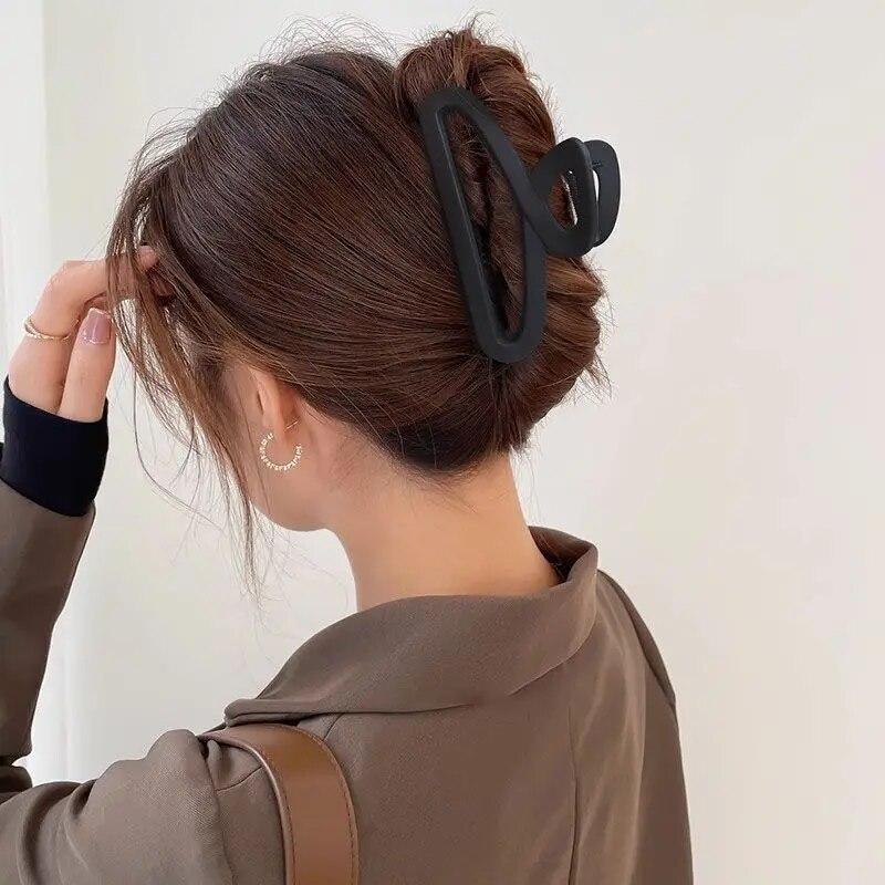 Винтажные кофейные когти для волос, модные полые заколки для волос с геометрическим рисунком, заколки для волос в виде краба и акулы, головные уборы для женщин, вечерние аксессуары для волос