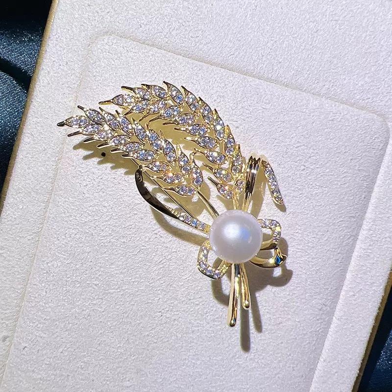 Luxury Gold Plated Zircon Pearl Feather Leaf Brooch for Unisex Engagement Party Gift