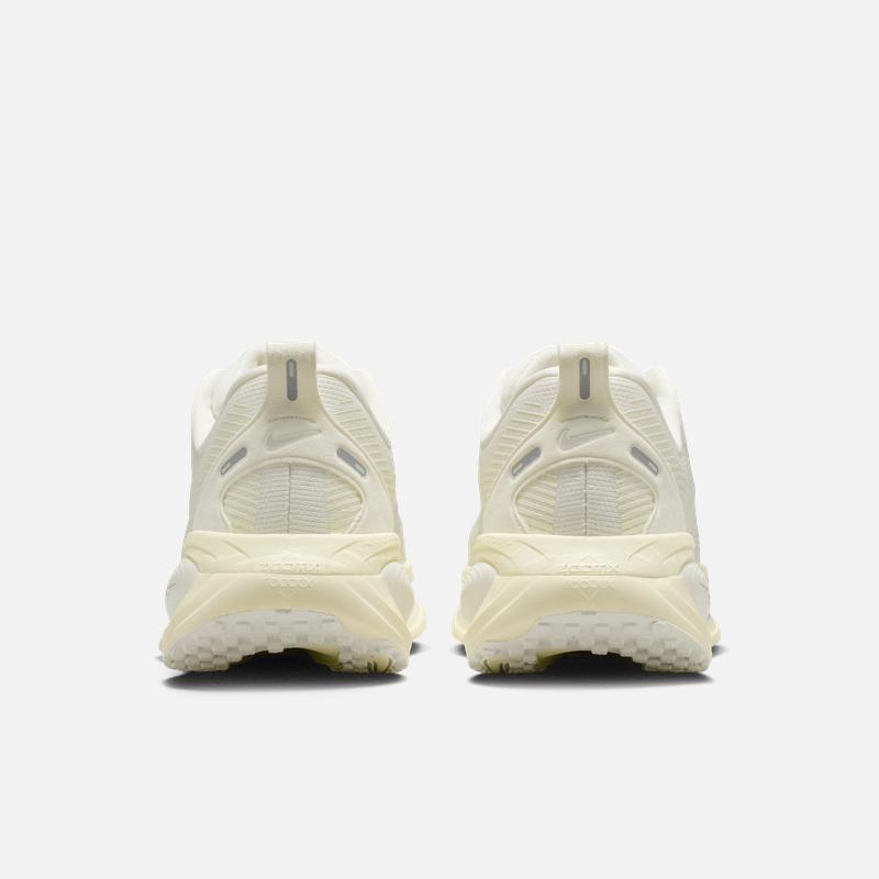Nike Женские амортизирующие профессиональные беговые кроссовки Летние легкие дорожные кроссовки NIKE VOMERO 18 HM6804