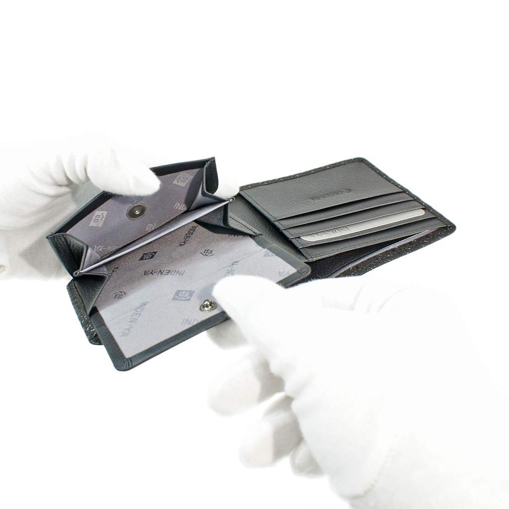 [Inden-ya] Инден Кошелек бифолд с отделением для купюр J и монетницей, Оленья кожа, Черный с черным лаком, Узор «Тыква-горлянка», 2006-01-007