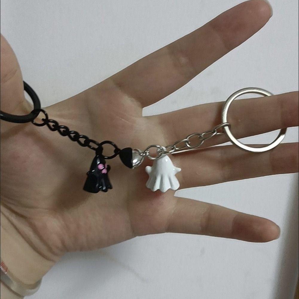 1Pair Couple Halloween Ghost Keychain Cute Key Rings Creative Magnetic Ghost Pendant Gift