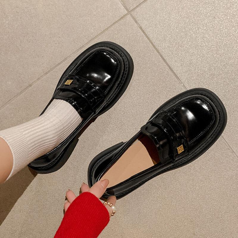 Новые женские кожаные лоферы повседневные однотонные модные на платформе нескользящие большого размера туфли овчина женская обувь четыре сезона одинарные туфли