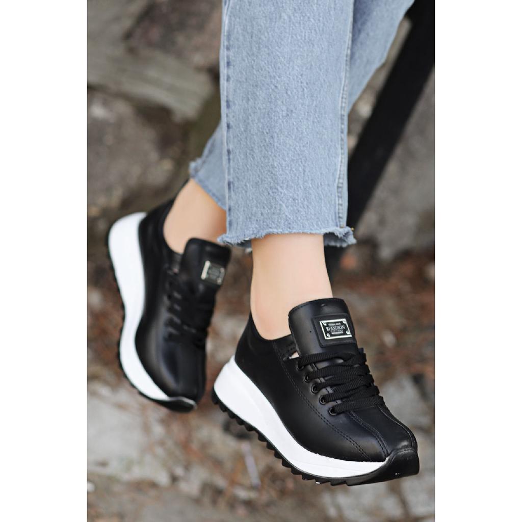 Кроссовки Parla Белые