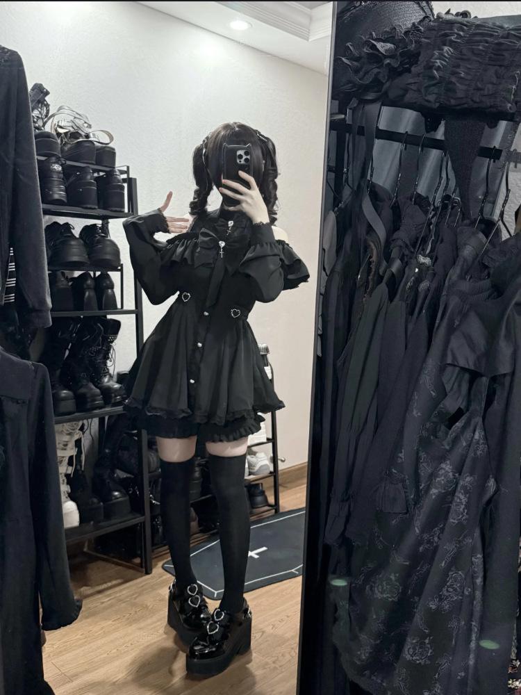 Женский Сладкий Колледжный Стиль Платье с Длинным Рукавом и Ажурной Вставкой и Комплект Узких Шорт Безопасности