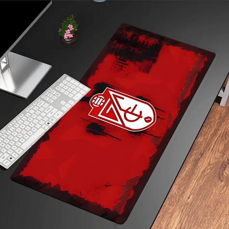 Granada Golden Crest Mouse Pad, Rubber Base, Mouse Pad for Gamers and Office Use, Gaming Desk , Easy To Clean Mat Christmas fan gifts