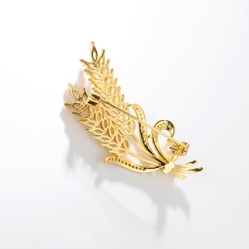 Элегантная брошь в виде золотистой пшеницы с жемчугом: Роскошный медный циркон DIY аксессуар для одежды