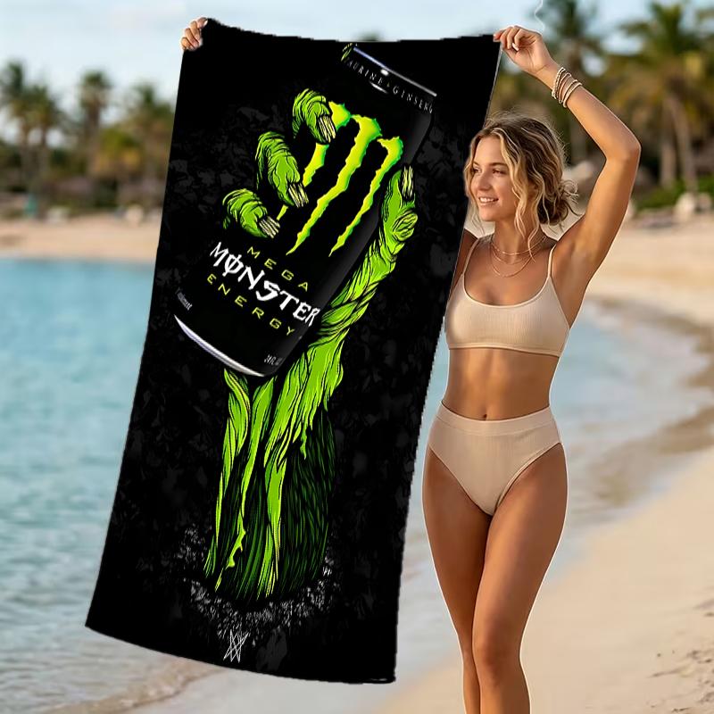 Пляжное полотенце с узором из логотипов Monster Energy - мягкое, впитывающее, можно стирать в машине. Легкое и современное, для плавания, незаменимо в путешествиях