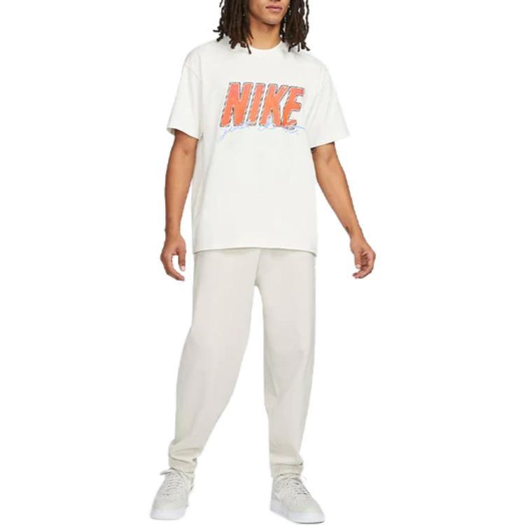 Nike T Shirts Men's White Crew Neck Moderate Straight Fit DO6368-133