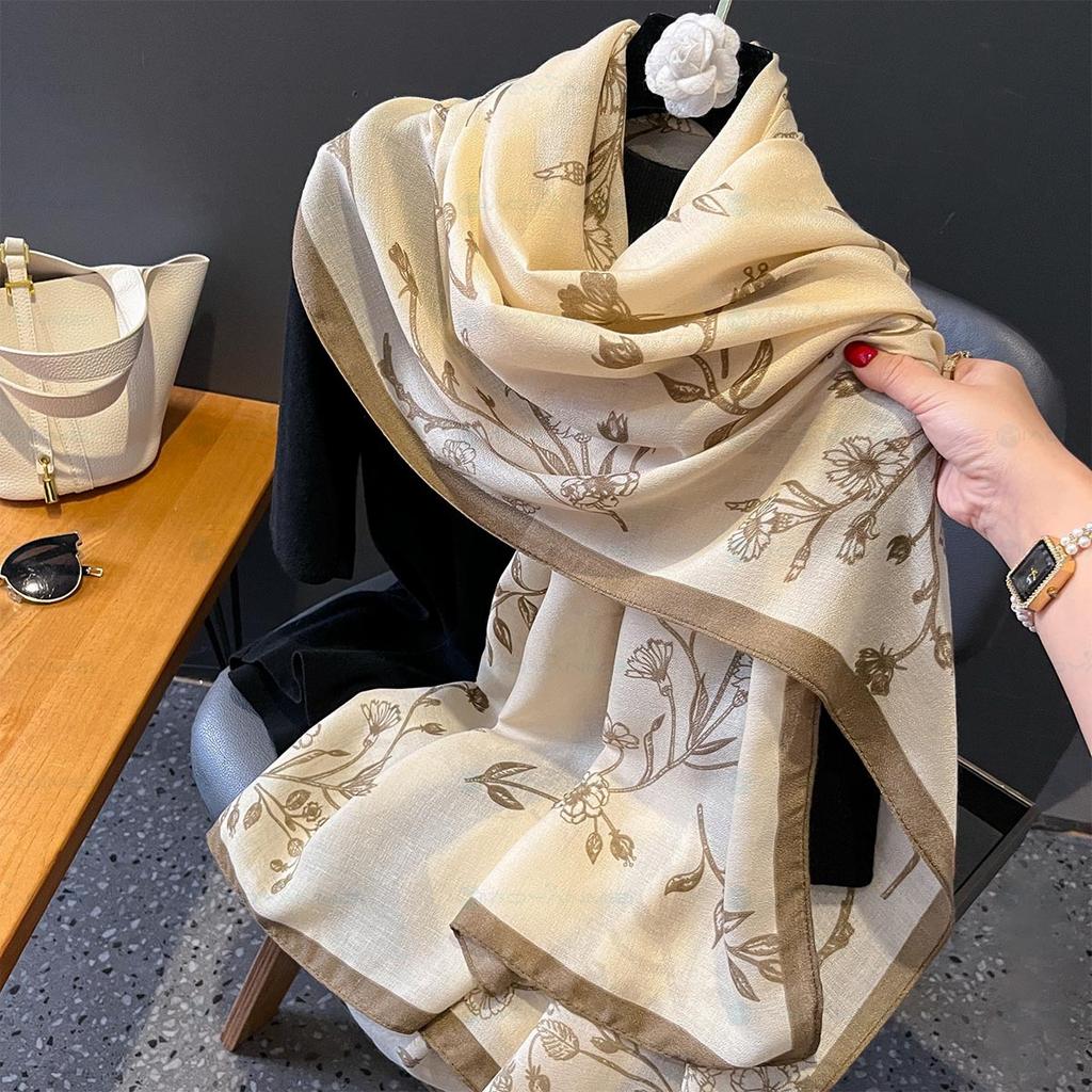 Elegant Women's Scarf Autumn Winter Printed Cotton Linen Shawl Korean Design Luxury Style Popular Fashion Women's Scarf