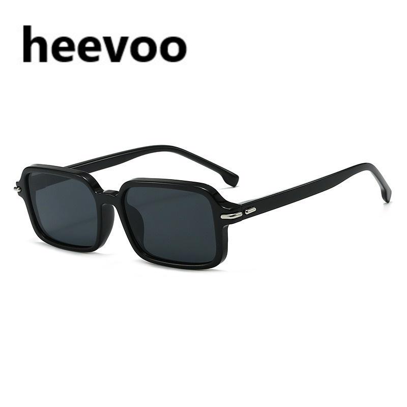 Vintage Square Sunglasses for Men Women Green Ocean Lens UV400 Rectangle Eyewear Trending Rivets Sun Glasses