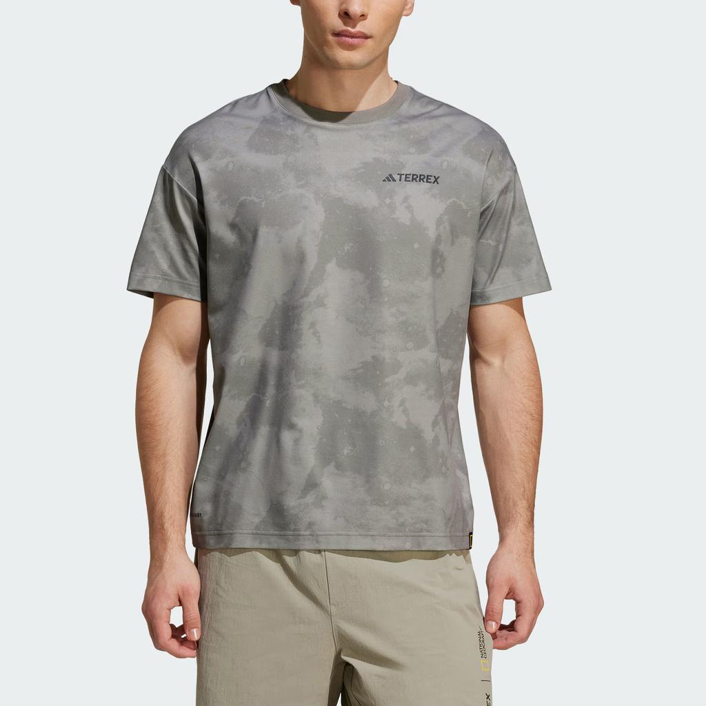adidas X Коллаборация National Geographic Disney AEROREADY UF Outdoor Быстросохнущая Футболка с коротким рукавом и круглым вырезом Унисекс Топы JD5958