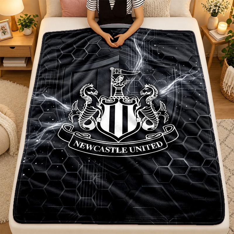 Flannel BlanketNewcastle United Football Warm Soft Throw Blanket for Indoor Sofa Bed Living Room Use