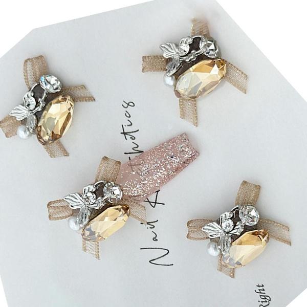 4 шт. Изысканные банты со стразами, чтобы добавить модности вашим ногтям для женщин и девочек ZHE