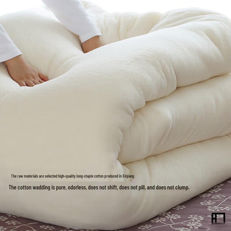 LUOLAI All-Season Cotton Quilt