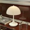 Modern Bedside Lamp High-end Night Light Mushroom Shaped Desk Lamp Nordic Night Stand Decorative Light Table Lamps for Bedroom