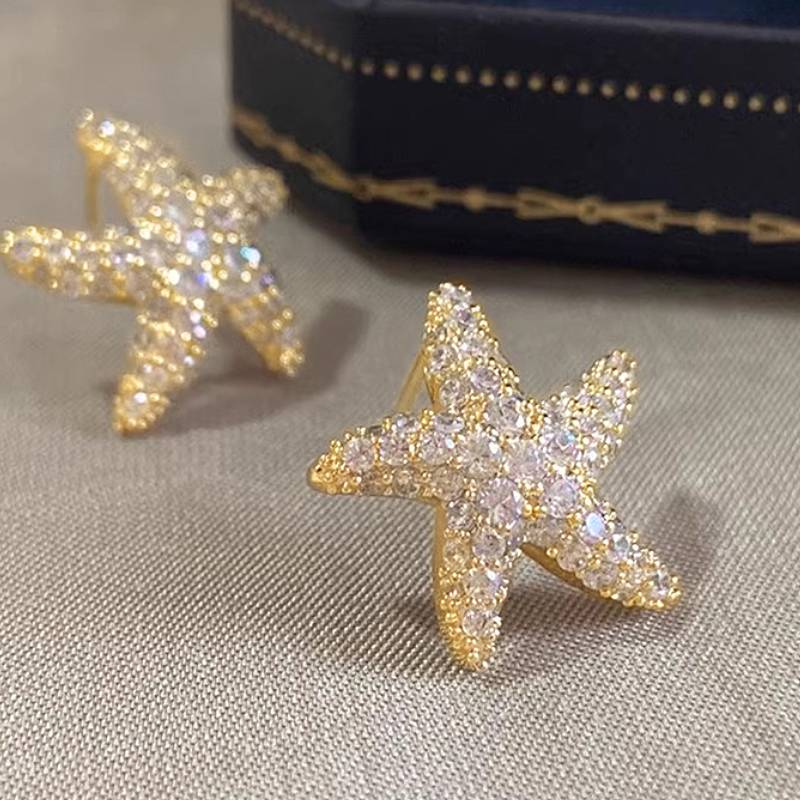 Huitan Fresh Style Star Women Stud Earrings Full Shining CZ Trendy Wedding Accessories Gold Color Versatile Zircon for Party