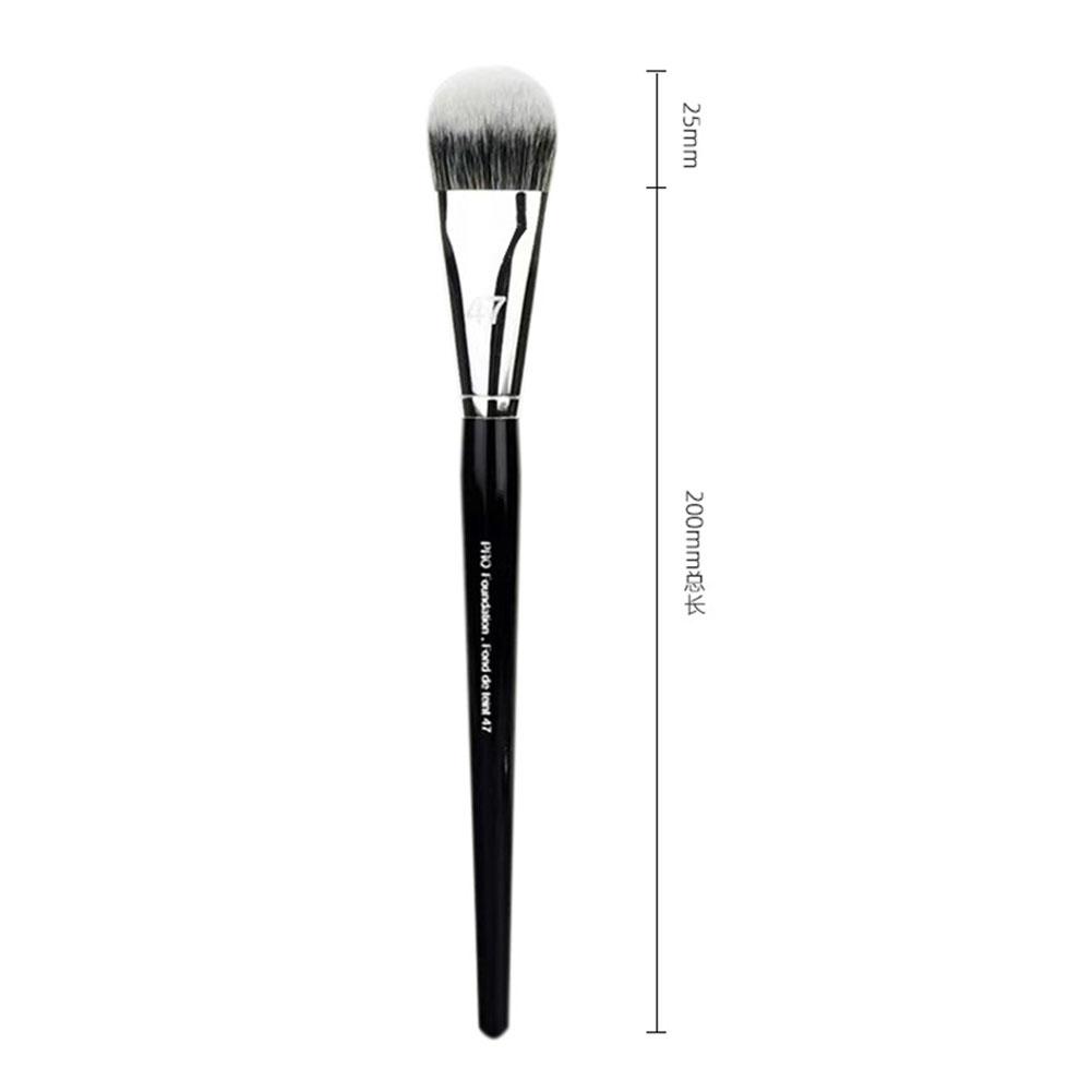 Professional Foundation Brush 47 Broom Head Adult Makeup Tools for Women Liquid Foundation Application Smooth Blending Prevents