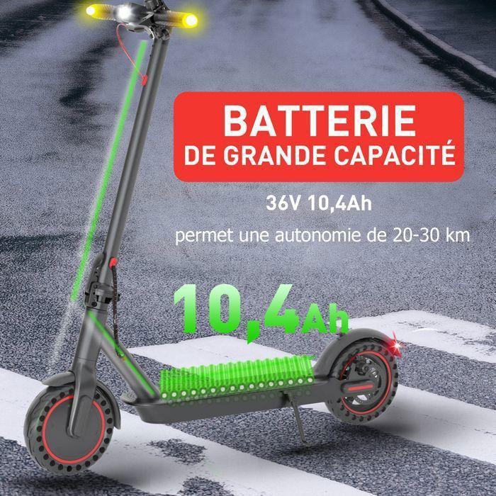 Adult electric scooter - Foldable - Flashing lights - Range 20-30km - 25km/h - 350W motor - 8.5" wheels - LED screen - APP - 10.4Ah