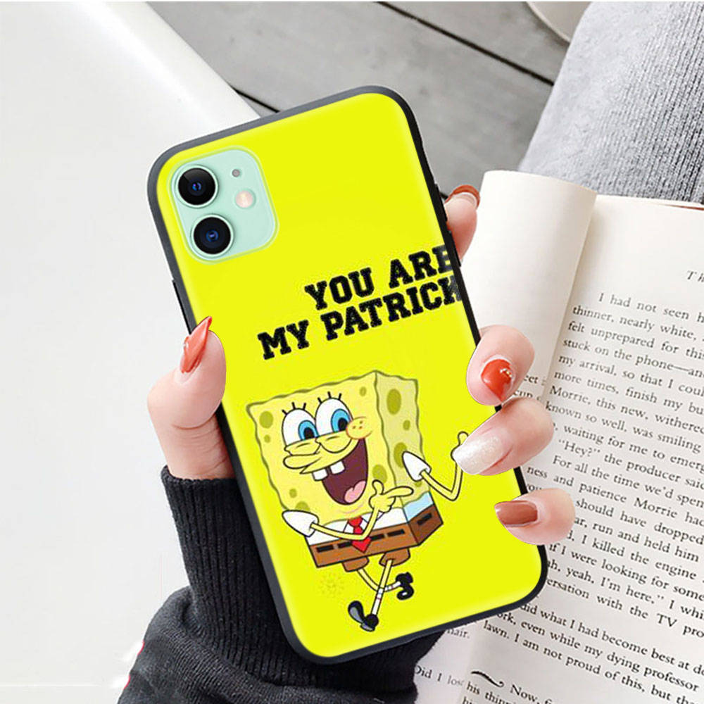 Черный чехол для iPhone 16 15 Plus 14 13 12 11 Pro 8 6 SE XR XS Max P30 Nova 5T Y5P Y6 Y7 Y8P Y9 Realme C30 C33 C31 S-41 Губка Боб Мультфильм