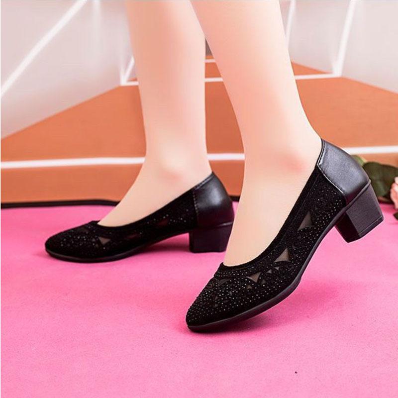 Женские сандалии, сетка, полый дизайн, украшения со стразами, женские сандалии из мягкой кожи, противоскользящая мягкая подошва, дышащие туфли на высоком каблуке для поездок на работу