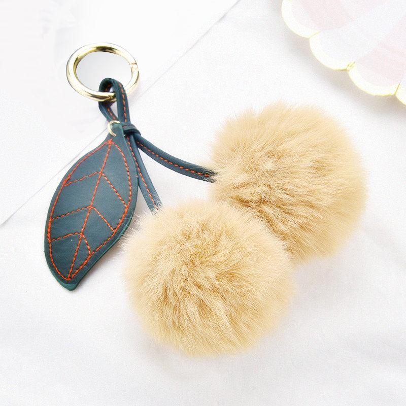 Fashion New Cute Fluffy Artificial Rabbit Fur Ball Pompom Leaf Keychain Cherry Key Chain Handbag Pendant Car Key Chain Ring