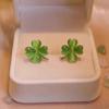 Женские серьги-гвоздики Lucky Cat's Eye с четырьмя листочками клевера, зеленые нежные серьги-гвоздики, элегантные ювелирные изделия, банкетный подарок для мамы