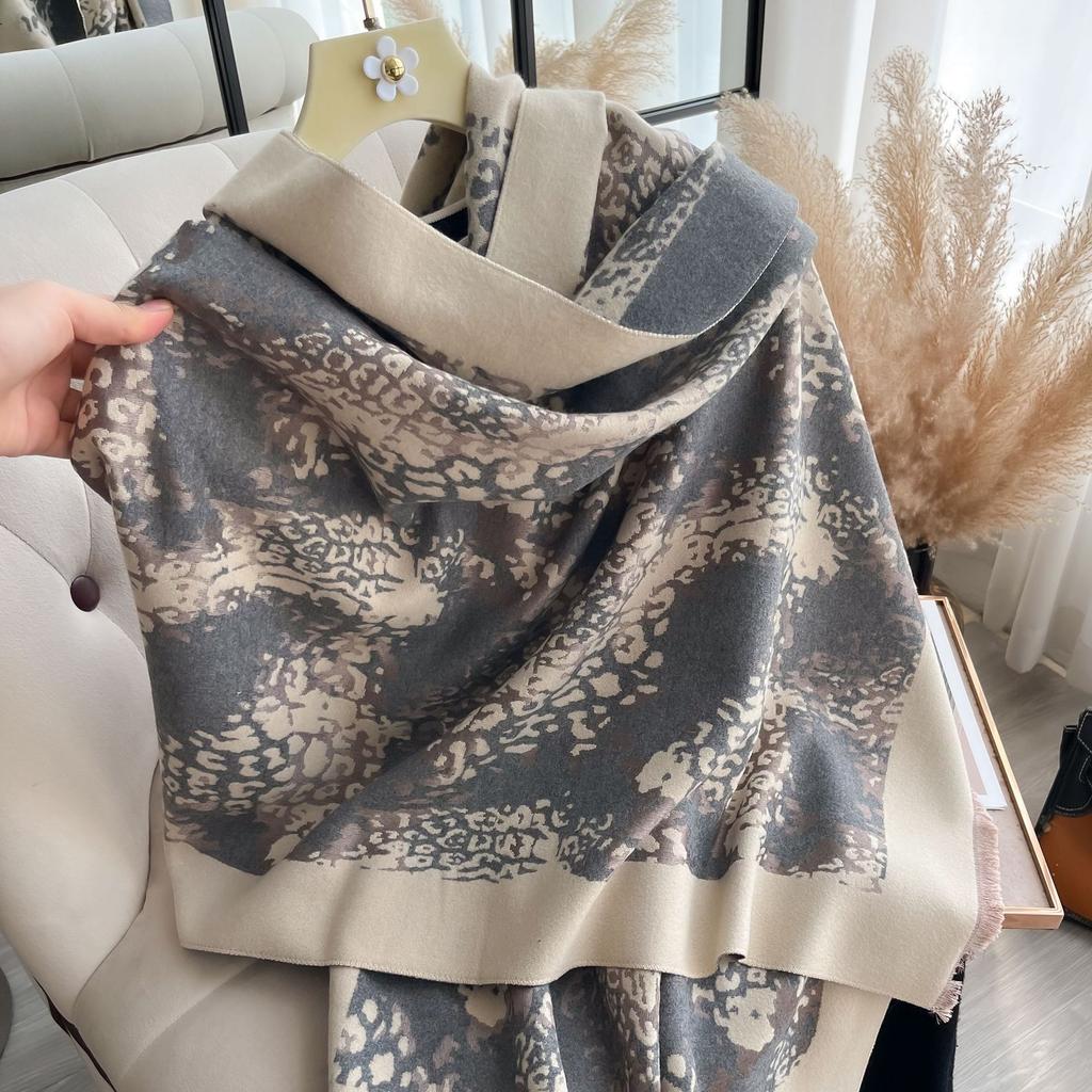Leopard Print Long Scarf Thermal Scarf Women'S Thickened Women'S Scarf Cape Shawl