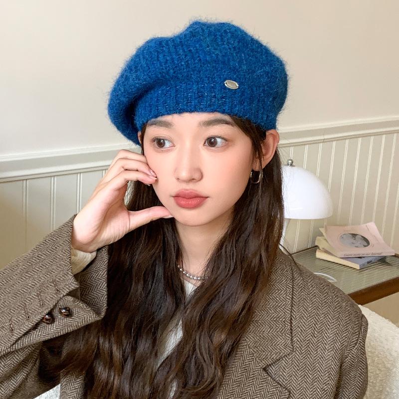 Autumn and winter new hat women's solid color versatile knitted wool hat winter windproof warm metal standard beret
