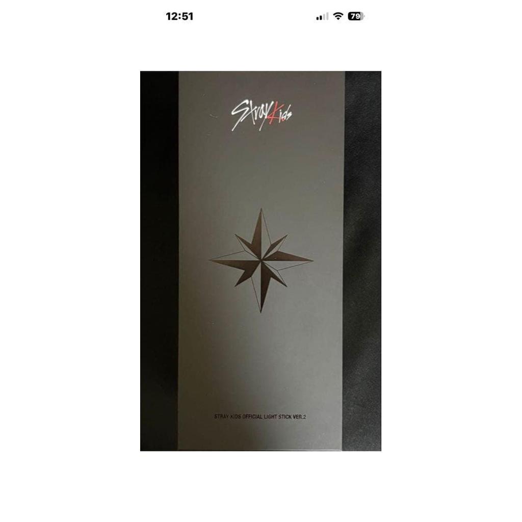 Б/у официальный лайтстик Stray Kids ВЕР.2