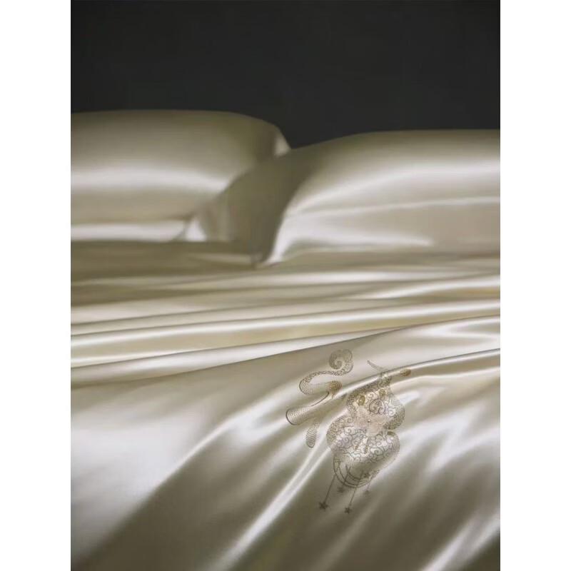 Hodo Tussah Silk All-Season Quilt