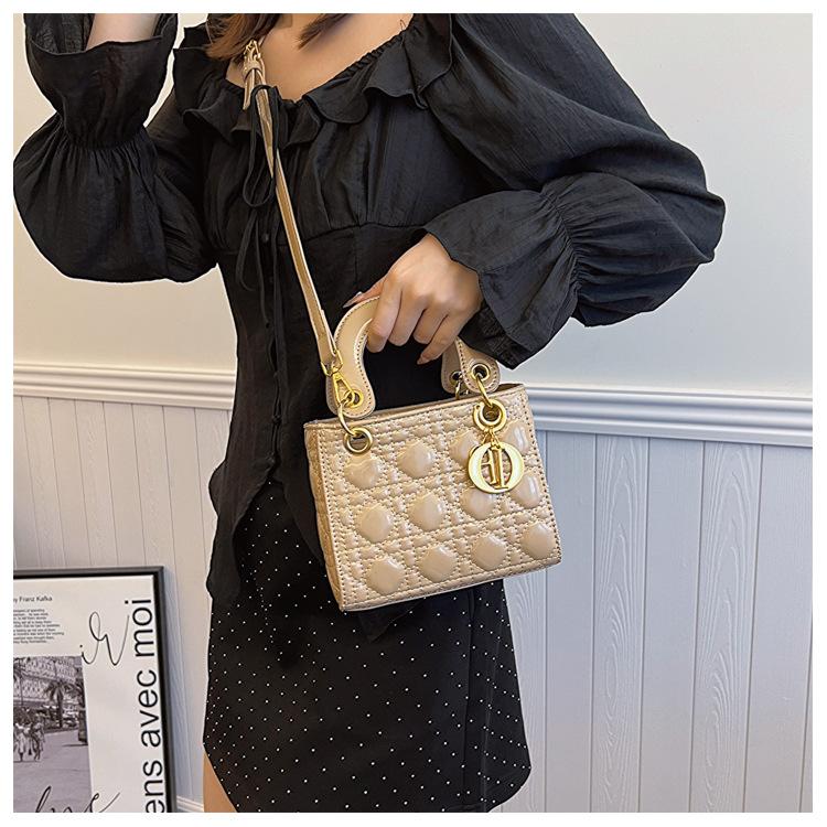 Сумка Daifei с модным и высококачественным ощущением, через плечо, вышитая нитью в виде ромбовидной сетки, женская сумка на одно плечо