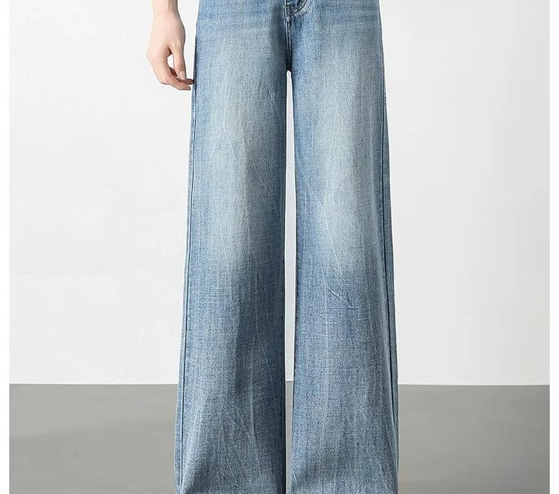Wide-Leg High Waist Light Jeans for Women - Spring 2025 Trend