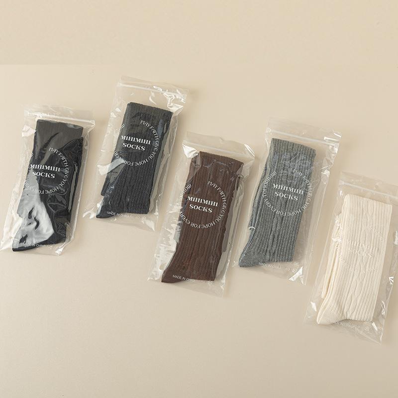 Носите Ботинки Надетые Поверх Гольф Женские Чулки Женские Осенние И Зимние Японский Узор Косычка Высокие Гольфы На Бедро