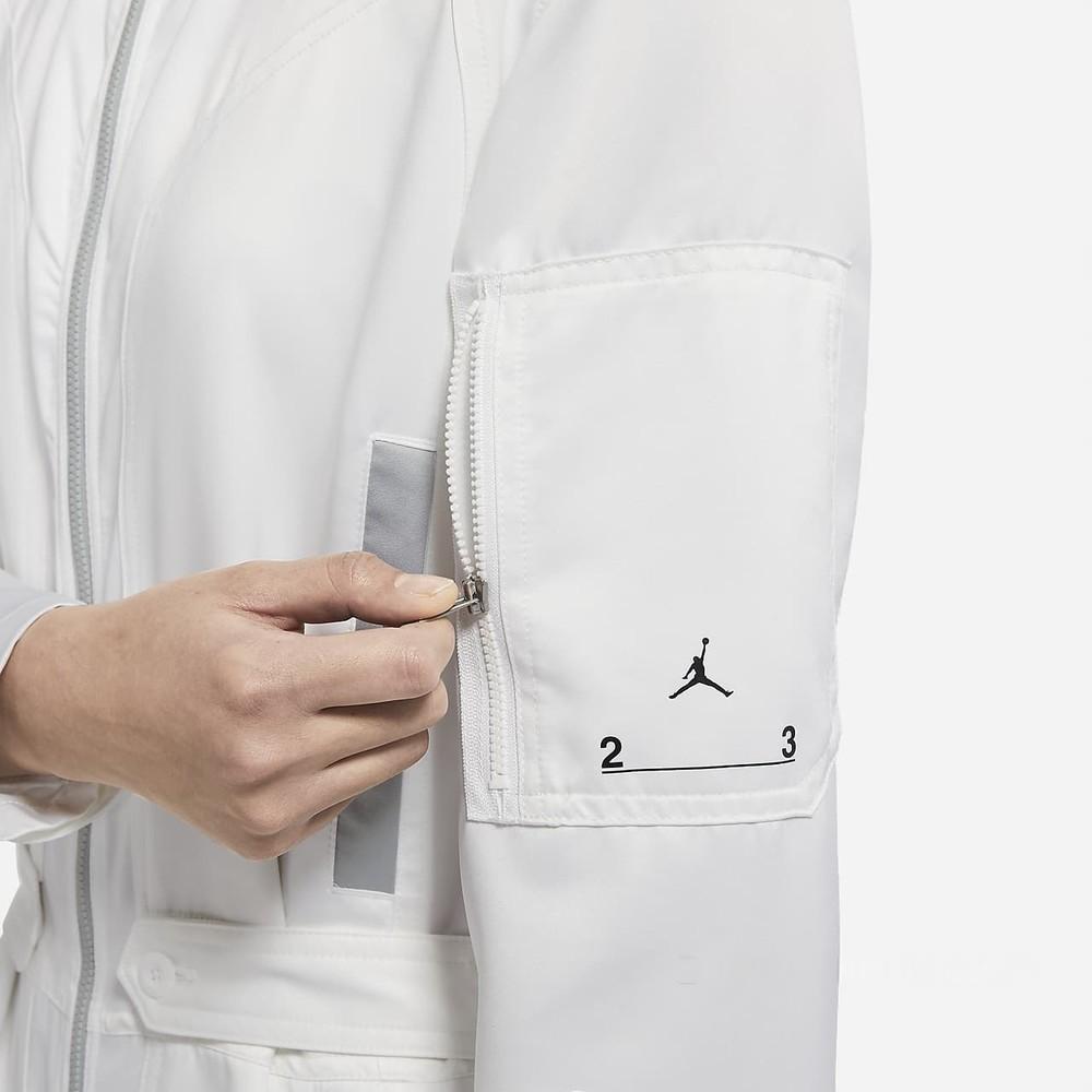 Jordan SS22 23 Однотонный комбинезон с воротником-поло на молнии с длинным рукавом для женщин Белый DM5289-100
