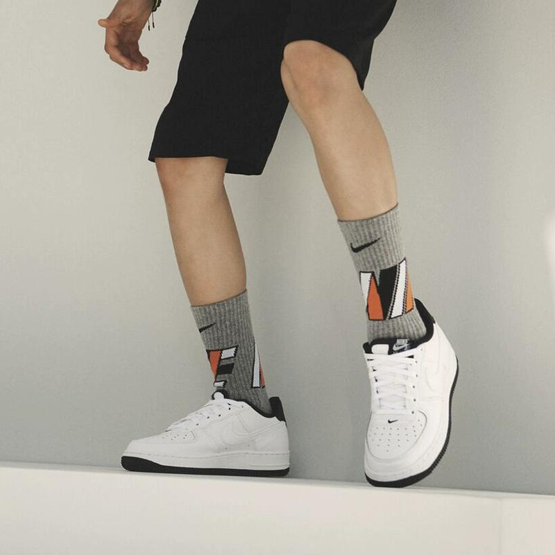 Nike Air Force 1 '07 ESS GS 'White Black' Sneakers DV1331-100