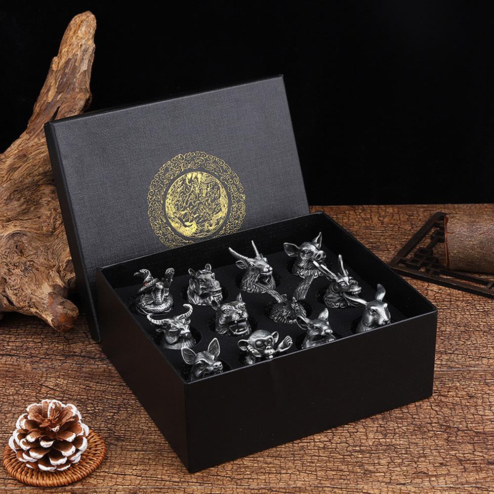 Luxurious Retro Zodiac Crystal Glass Liquor Set Home Use White Wine Cup Family Kit 12 Pieces Hard Liquor Glasses Gift for Friend