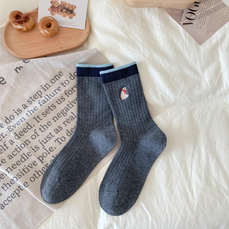 Бесшовные носки для девочек, милая мультяшная вышивка, теплые носки, стиль преппи, универсальные носки-гольфы