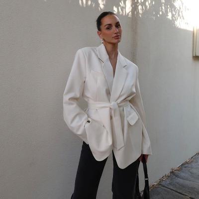 Женский блейзер на шнуровке с лацканами, свободного кроя, с длинным рукавом, однотонный, для делового стиля, весна и осень 2025