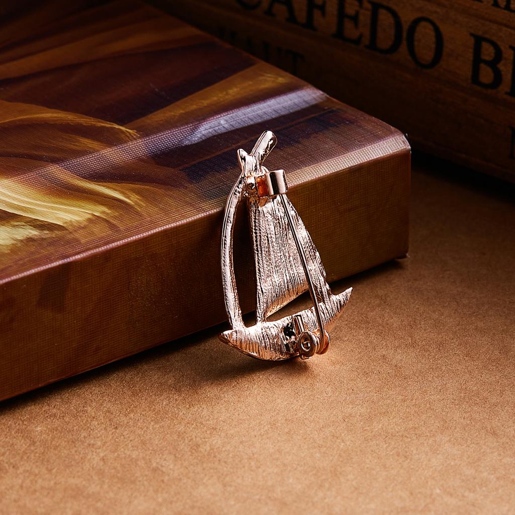 Rinhoo Enamel Sailboat Brooches For Women Fashion Colorful Sailing Boat Party Casual Brooch Lapel Pin Badge Corsage Jewelry Gift