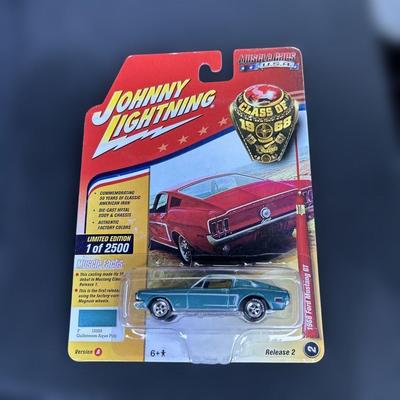 Johnny Lightning 1968 Ford Mustang Мини-автомобиль