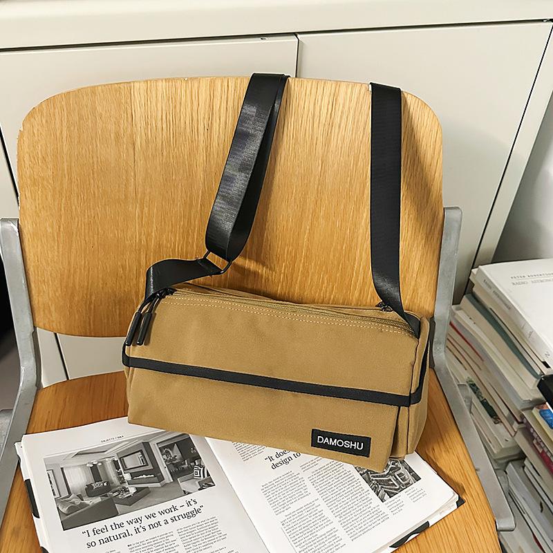 Outdoor leisure sports bag women's new lightweight shoulder messenger bag versatile casual pillow bag