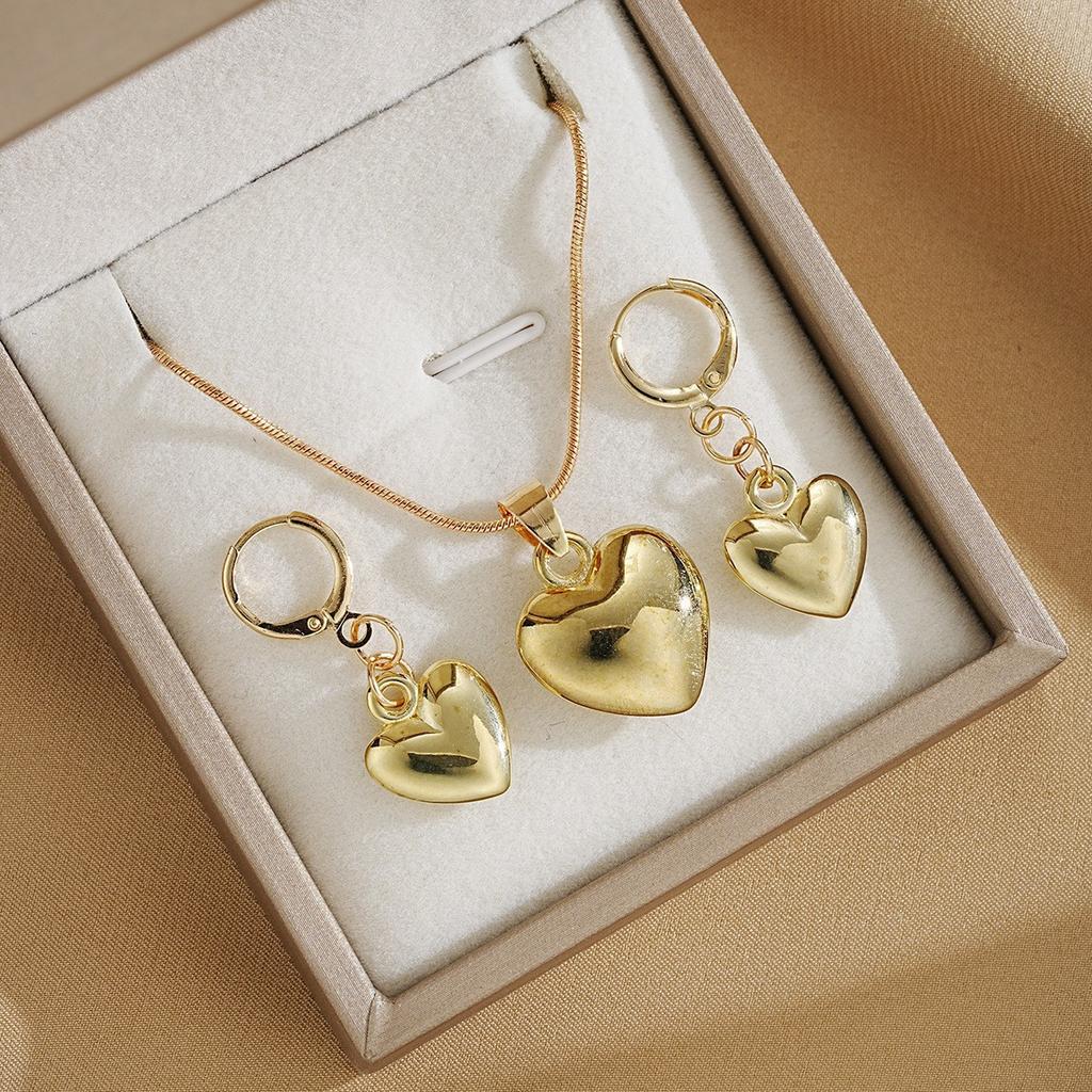 European and American new peach heart necklace set jewelry set love necklace set necklace earrings two-piece set