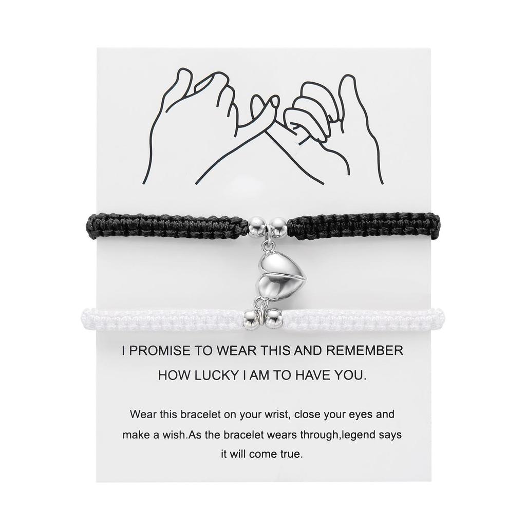 Набор магнитных кулонов-сердец и браслетов: Подарок для пары лучших друзей