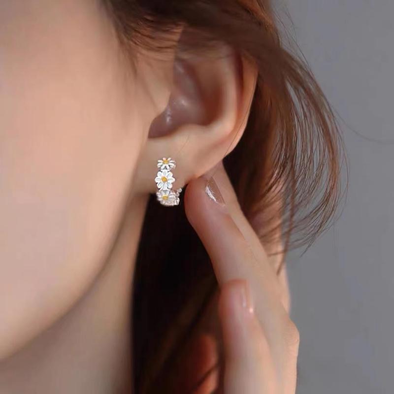 Серьги-ромашки Модные серьги с растительным темпераментом Подарки на день рождения для женщин Ювелирные изделия